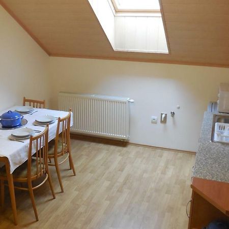 Privat Pod Kostolom - Ubytovanie Valča Zewnętrze zdjęcie