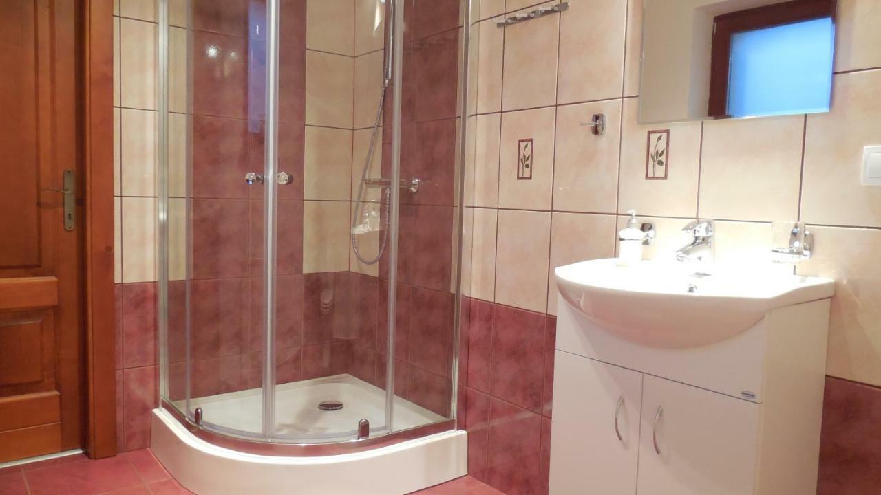 Privat Pod Kostolom - Ubytovanie Valča Zewnętrze zdjęcie